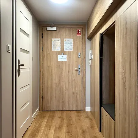 Zarembowicza Apt 36 - Self Check-In 20H - Parking &Lift-2