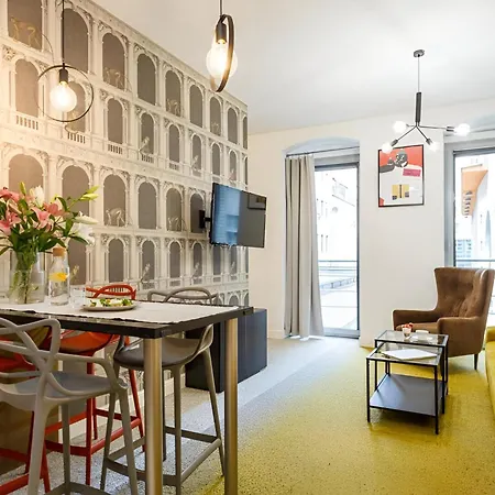 Oomph Wroclaw Deluxe Apt Ruska-3