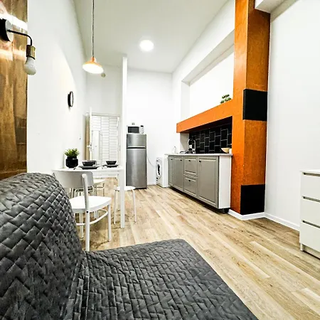 1Min Walk To Market Square, Beautiful Views! Stylish 1Br Kitchen-3