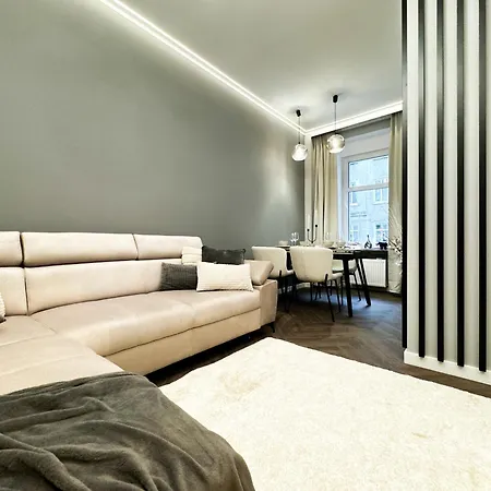 Central, Modern & Chic Wroclaw Gem, Near Park! 10Min To Old Town, Trumski-2