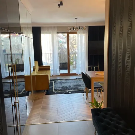 Golden Mood City Apartment-3