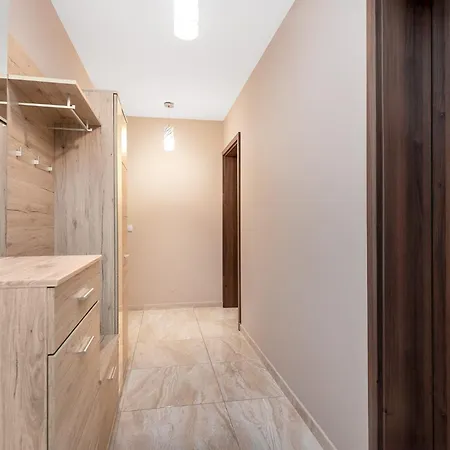 Cozy Corner: Apartment With Wifi And Private Balcony-2