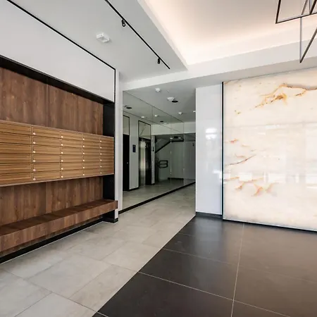 Lux Apart z Tarasem - CENTRUM - Parking Sauna Siłownia Meldunki 24na7-2