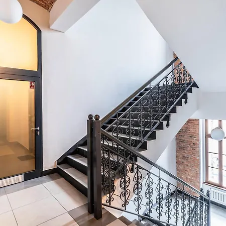 Apartament nr 6 z antresolą-2