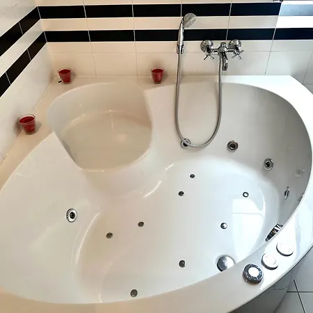 Blacharska Apartment - Self Check-In 20H-3