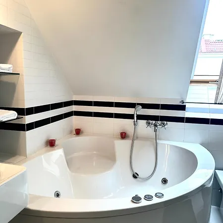 Blacharska Apartment - Self Check-In 20H-2