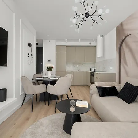 Stylish Apartment With Balcony & Parking In The Old Town Of Wroclaw By Noclegi Renters-3