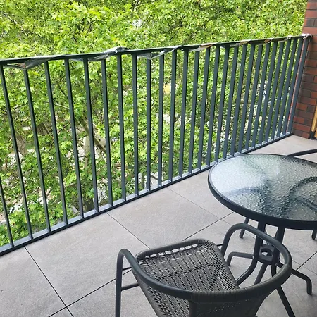 ApartWro 6th - apartament przy dworcu głównym PKP (balkon, garaż)-2
