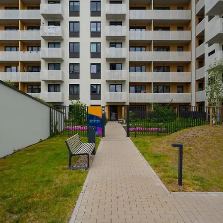 Miedziana 6 & 18 Apartment With Free Garage Wroclaw By Renters-2