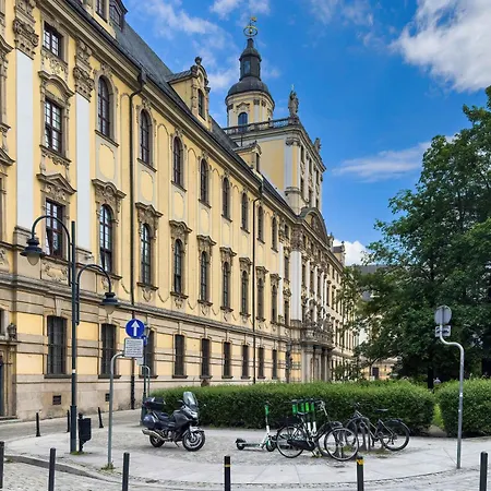 Climatic Apartment In The Centre Of Wroclaw Near The Market Square By Noclegi Renters-2