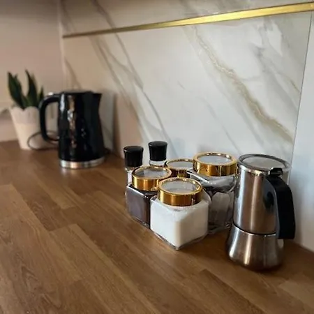 Halo Apartments Check In 24H Privat Parking-2