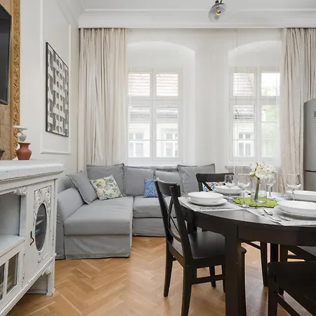 Exclusive Old Town Apartment By Noclegi Renters-2