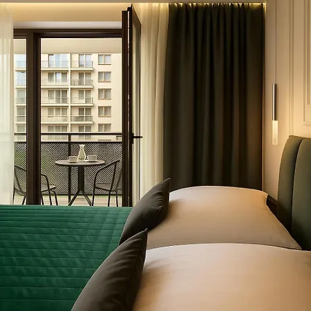 Elegance Prestige Apartment Air Conditioning & Free Garage Netflix-3