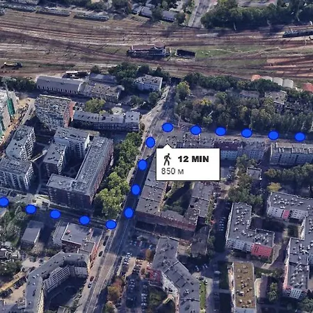 Green Terrace Centrum Apartment - Cozy Terrace, Free Parking, Netflix - Rail Station 850M-2