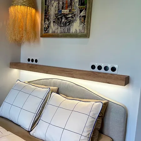 Boho Apartment - 100M From Market Square-3