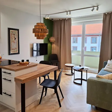 Boho Apartment - 100M From Market Square-2