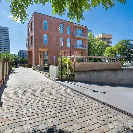 Luxury Apartments With Parking And Air Conditioning Near Wroclaw City Center By Renters Prestige-2