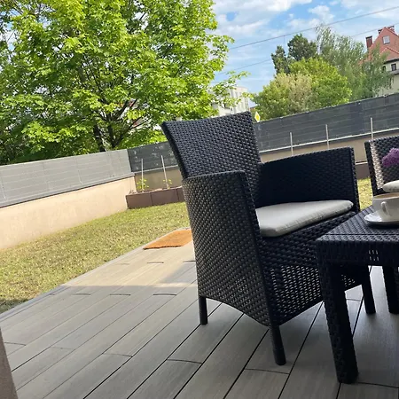 Apartament - jak w domu - 130m2 z Tarasem i ogródkiem-2
