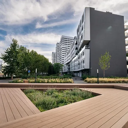 Amber & Wood 5 Min To Old Town Parking River View & Balcony By Uniquerent-3