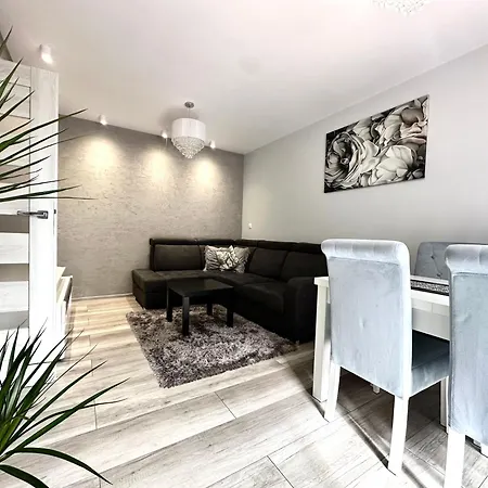 Czartoryskiego Apart - Self Check-In 20h - Parking &Lift&50m Terrace-2