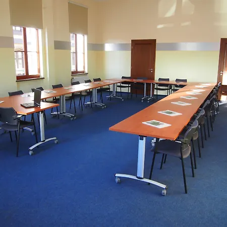 Wenderedu Business Center-3