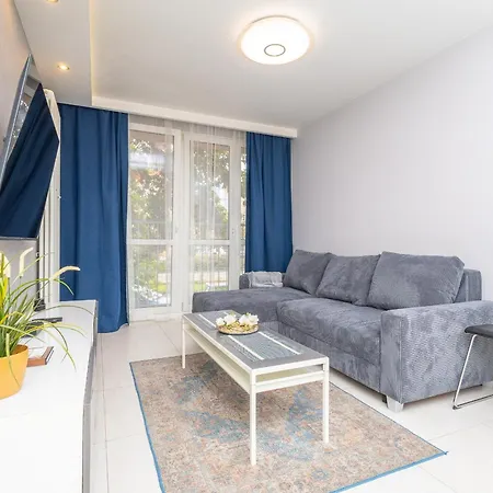 Alabas - Stylish Central Apartment Check In 24H - Steps From Market Square & River-2