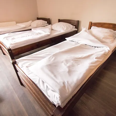 Royal Hostel-3