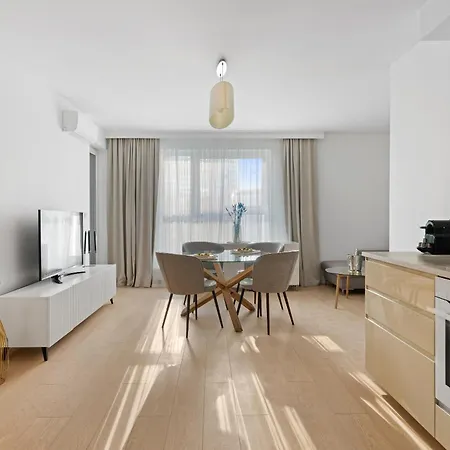 Pure Home Premium Apartments - Parking Free-3