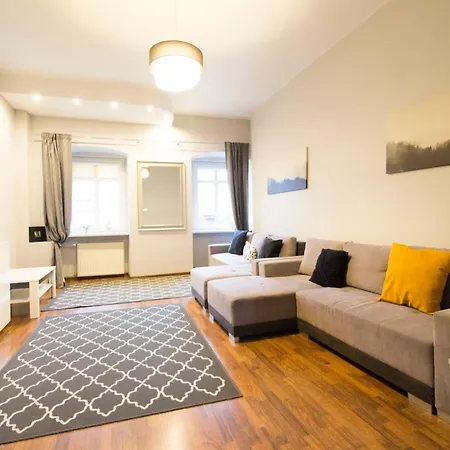 Happy Estate Apartments - Rynek-3
