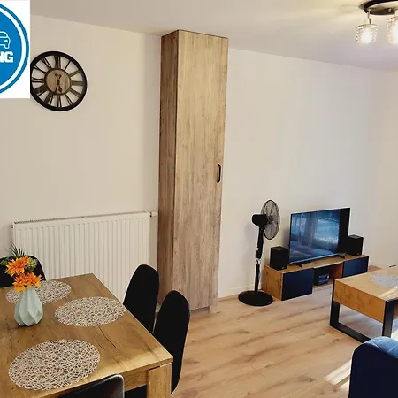 ApartWro 6th - apartament przy dworcu głównym PKP (balkon, garaż)-3