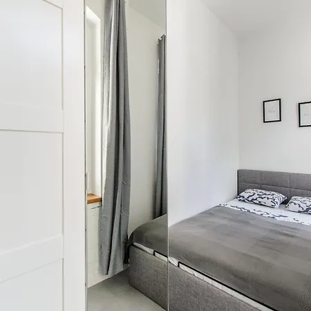 Stylish 8A Loft In City Center - Parking & Wifi-2