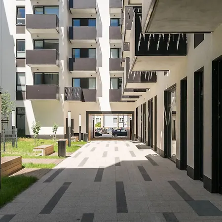 Apartment Dabrowskiego By The Railway Station Wroclaw-3