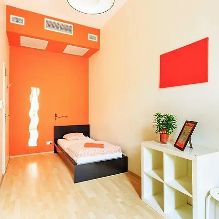 Grampa'S Hostel-2