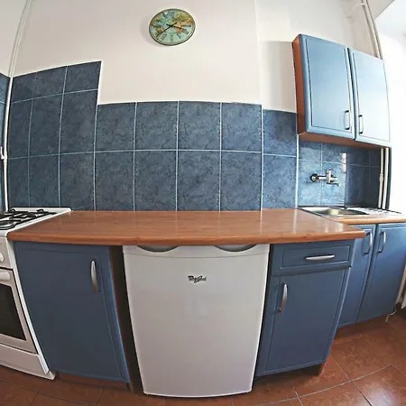Central Old Town Apartment-2