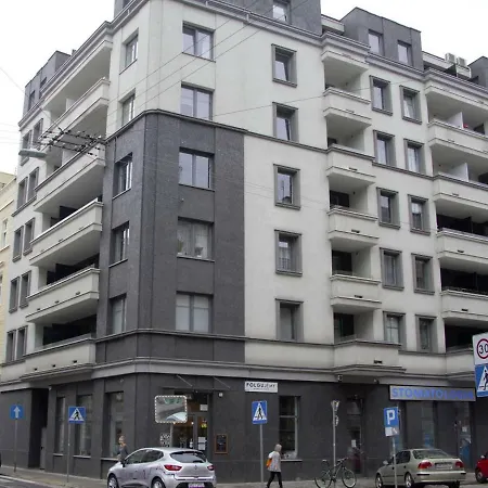 Klimatyczny apartament z balkonem w samym centrum Wrocławia - W6-2