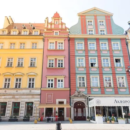 Rynek 20/21 -Cosy New Apartment On The Market Square - 4 Bedrooms - 8 People-3