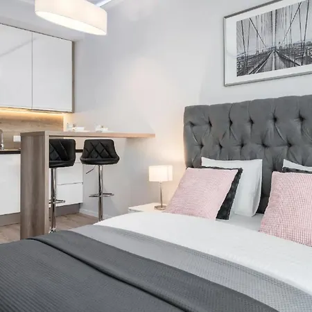 Ovo Apartment Market Square Wroclaw-3