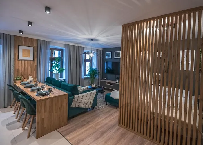 Spacious Apart ~ 150M Main Square ~ Self Check-In 24H Wrocław, Polska