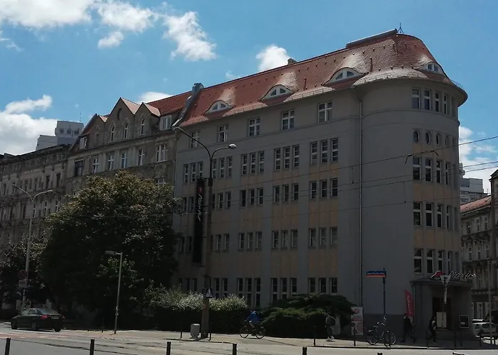 Max Berg Hostel