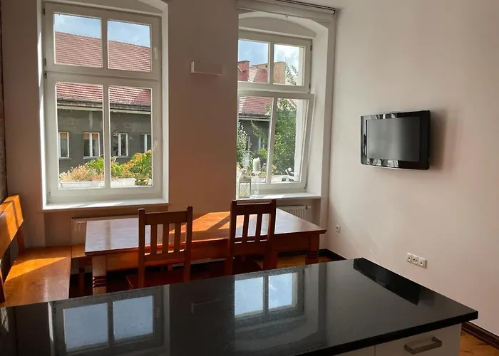 Uroczy Apartament 97M2 W Samym Centrum Wroclawia