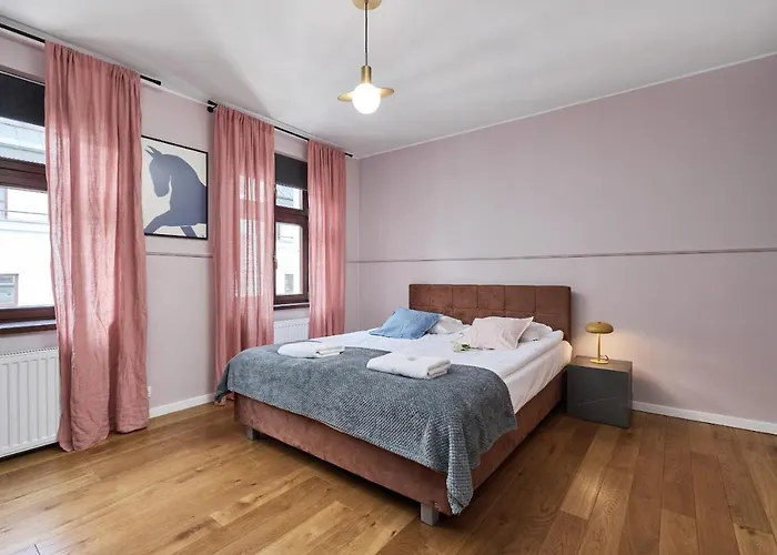 Heart of Wroclaw Uniwersytecka by Renters