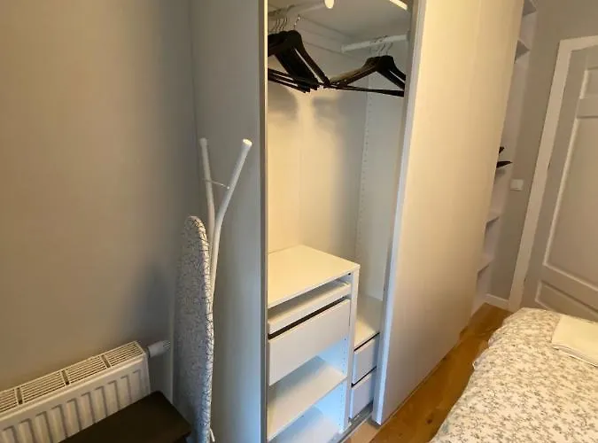 Komfortowy Apartament Z Parkingiem Вроцлав, Польща