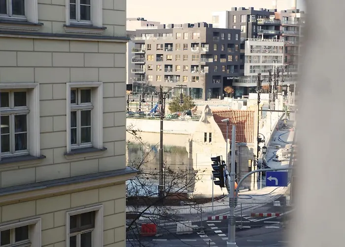 By The River And City Center - Comfortable Rooms