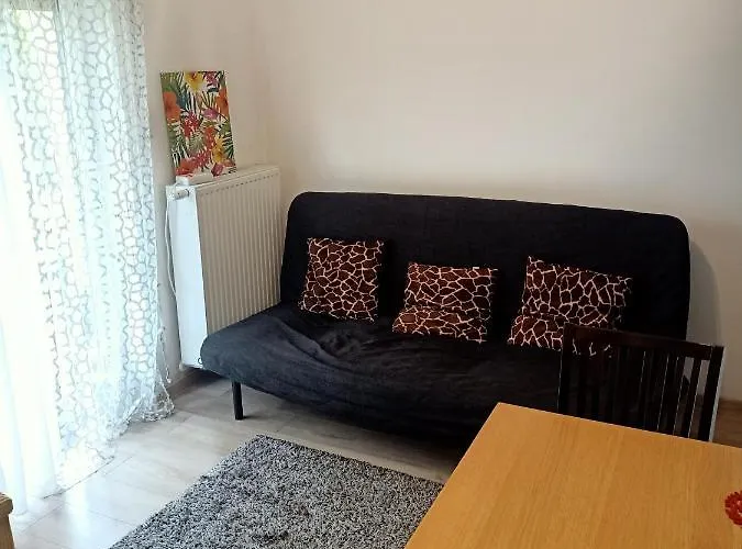Przytulne Studio - 2 Pokoje,Parking,Blisko Centrum-6Km,Tramwaj, Nflix, Park, Spokoj, Вроцлав, Польща