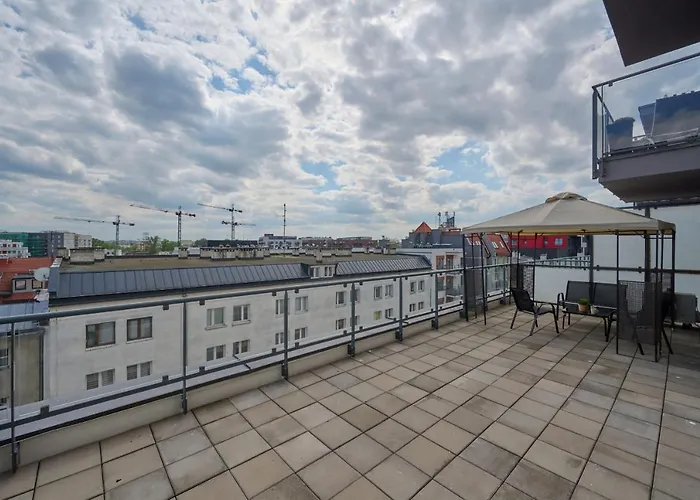 Stylish Kosciuszki Apartaments Near The Market Square With Free Garage Wroclaw By Noclegi Renters, Polska