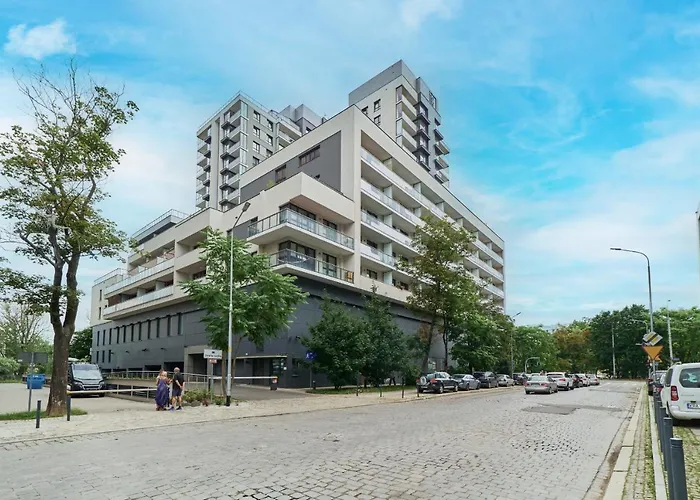 Odra Tower Apartments With Free Garage Wroclaw By Noclegi Renters, Polska