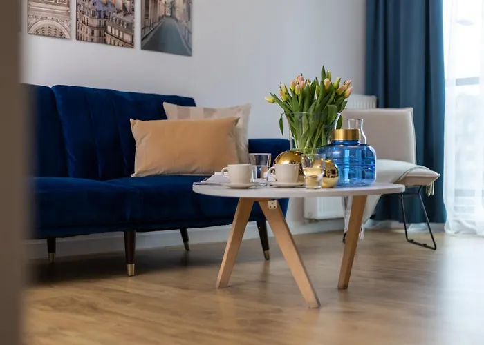 Deluxe Apartments By The Railway Station Wroclaw - Parking W Cenie, Poland