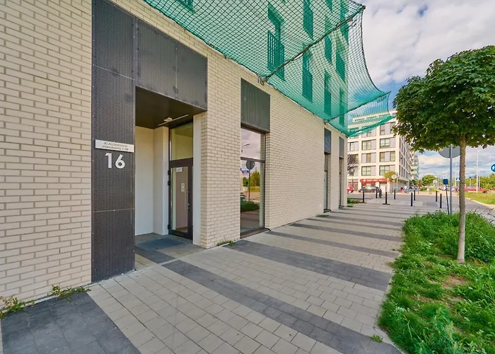 Architektow Avenue Free Parking By Noclegi Renters