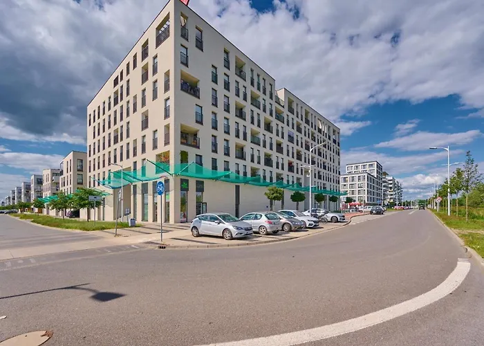 Architektow Avenue Free Parking By Noclegi Renters