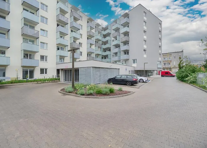 Blue Sky Apartment With Parking & Balcony By Noclegi Renters